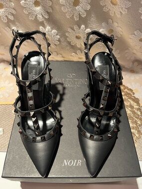Valentino Garavani Black Rockstud Noir heels